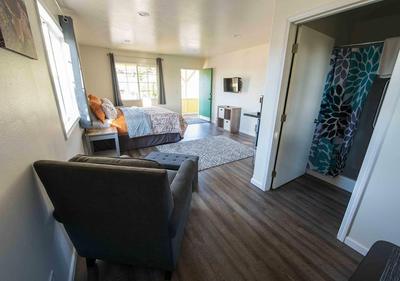 Pacific City Inn 외부 사진